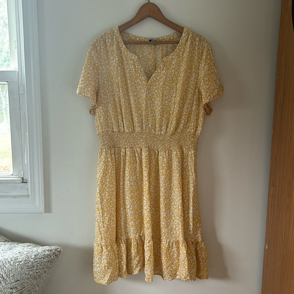 croft & barrow Yellow Floral Short Sleeve Smocked Waist Dress